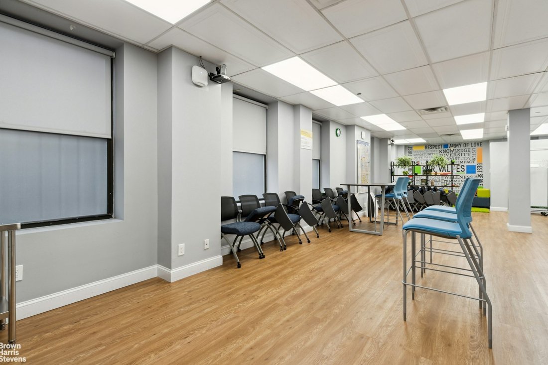 Condo in New York, New York, United States 2 - 16747001