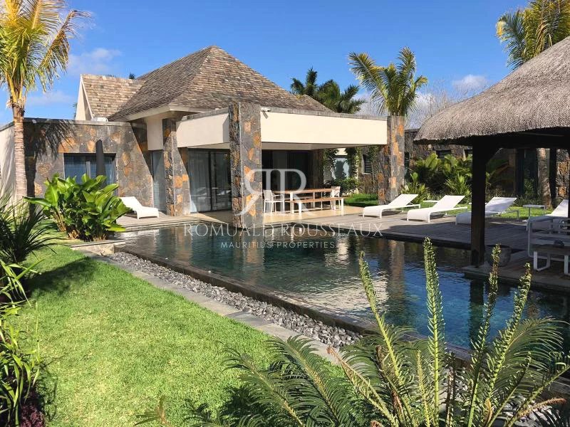Villa in Grand Baie, Rivière du Rempart District, Mauritius 1 - 14528135