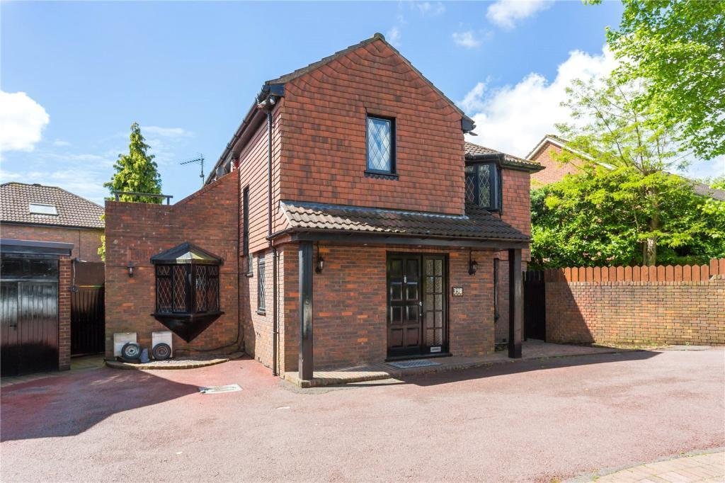 House in Elstree (Elstree and Borehamwood), Elstree, England 1 - 16748749