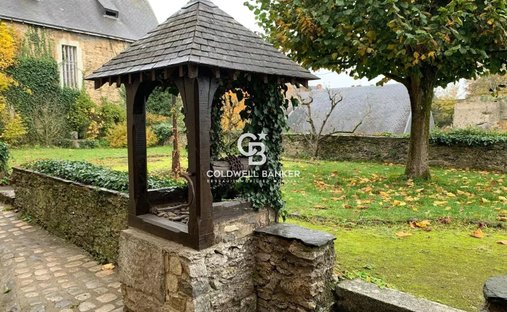 Castle for Sale in Laval, Pays de la Loire, France