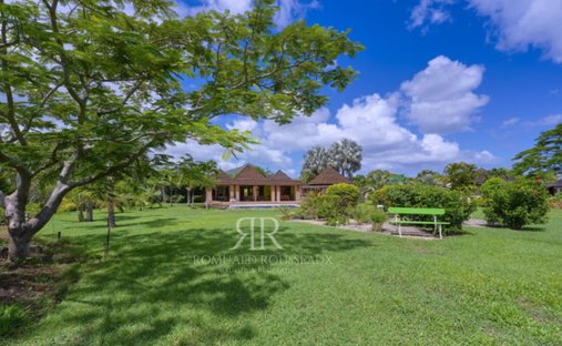 Villa in Flic en Flac, Black River, Mauritius 1