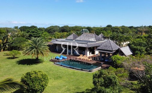 Villa in Flic en Flac, Rivière Noire District, Mauritius 1