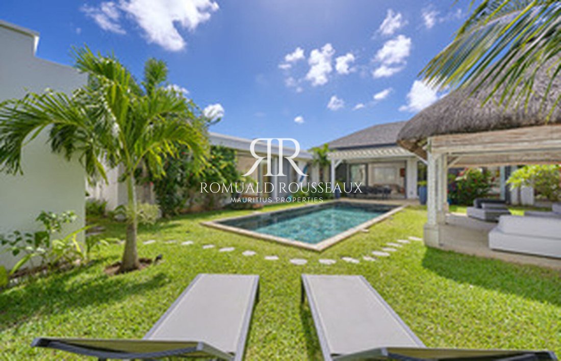 Villa in Grand Baie, Rivière du Rempart District, Mauritius 1 - 15572098