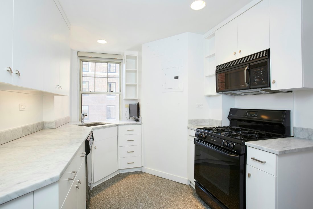 Co Op in New York, New York, United States 4 - 16748047