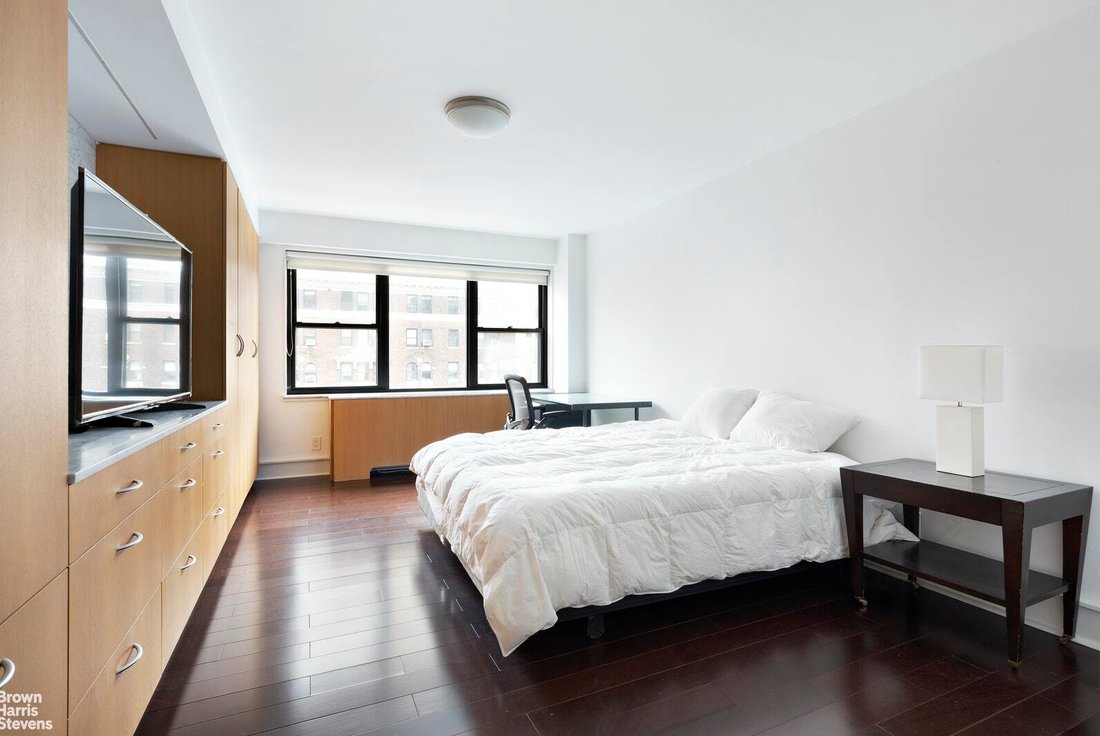 Co Op in New York, New York, United States 4 - 16748142