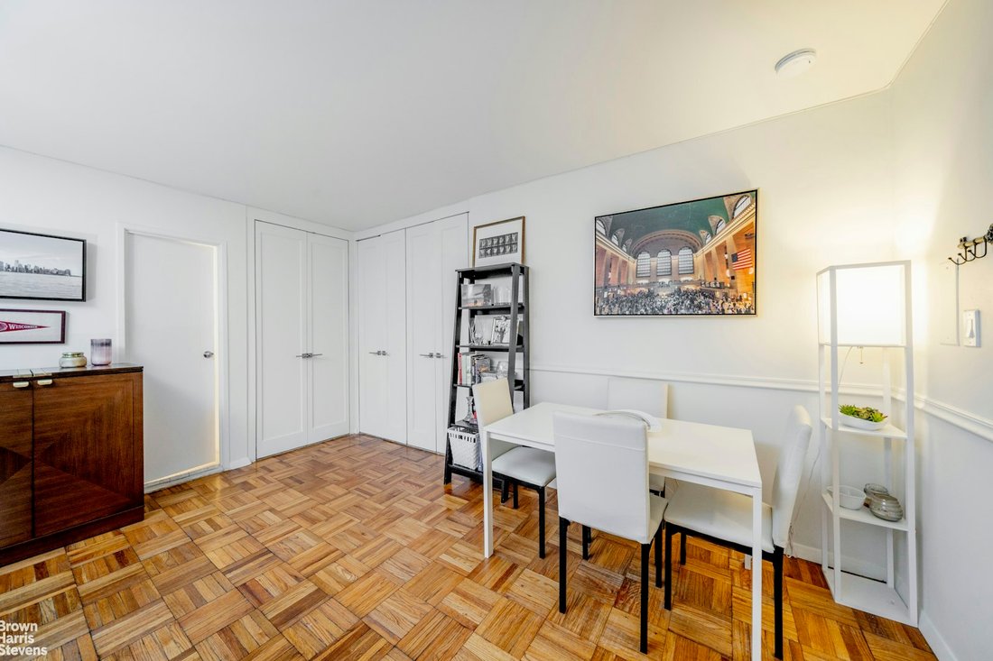 Co Op in New York, New York, United States 2 - 16747523