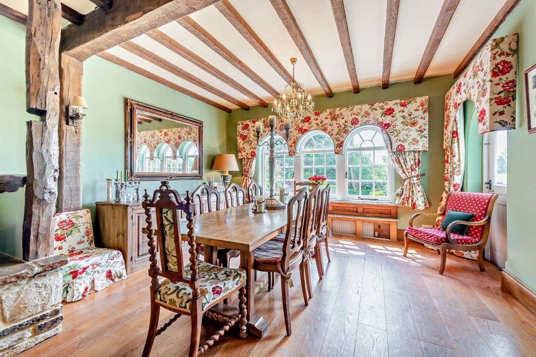 House in Warnham, England 5 - 16746066