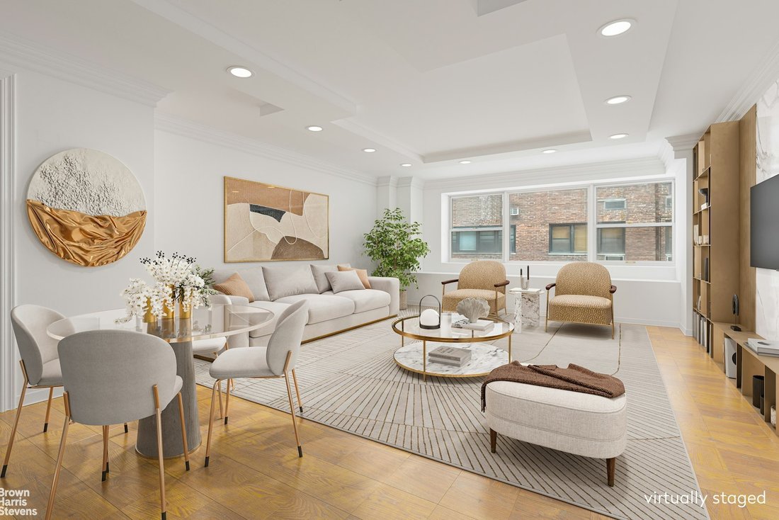 House in New York, New York, United States 1 - 16748384