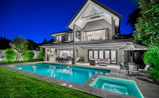 House in West Vancouver, British Columbia, Canada 1