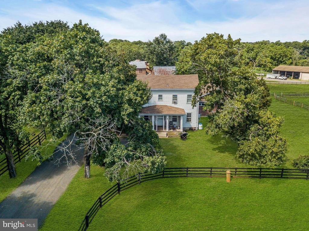 House in Upper Freehold, New Jersey, United States 5 - 16360021