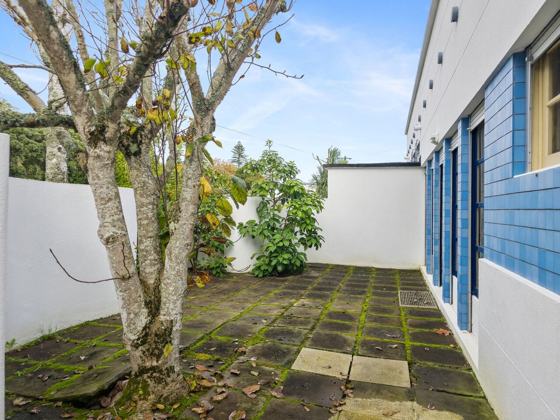 House in Ponta Delgada (Sao Sebastiao), Azores, Portugal 4 - 15890052