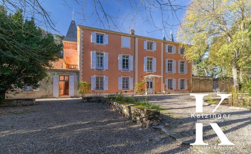 Castle for Sale in Pézenas, Occitanie, France