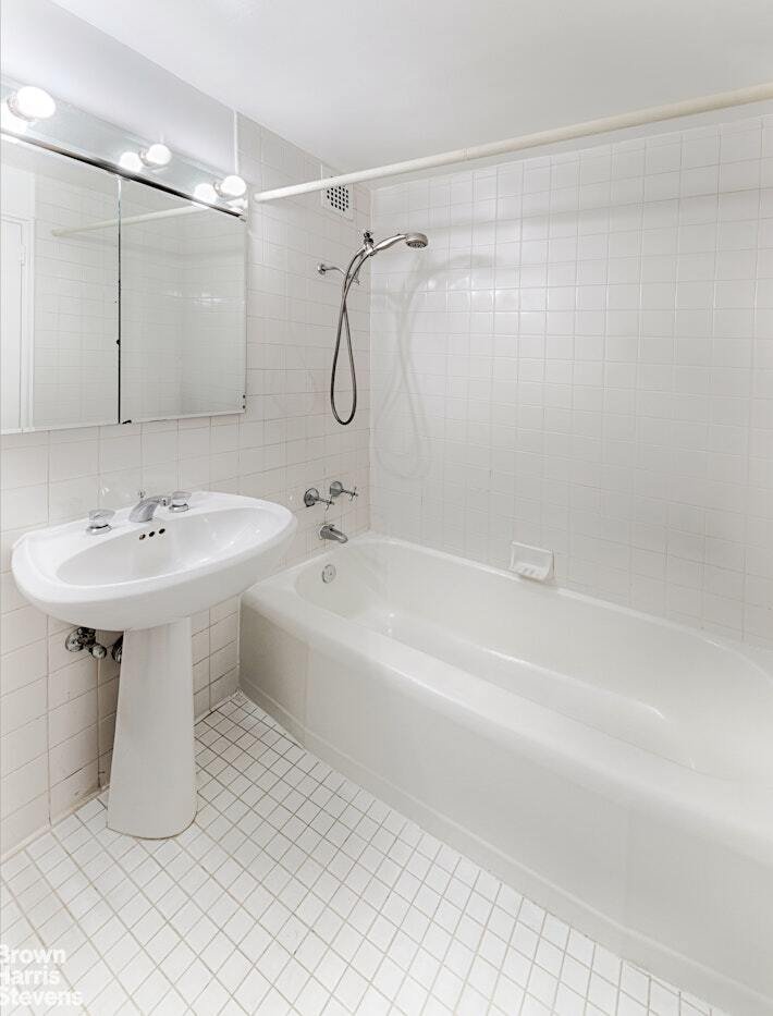 Condo in New York, New York, United States 5 - 16748430