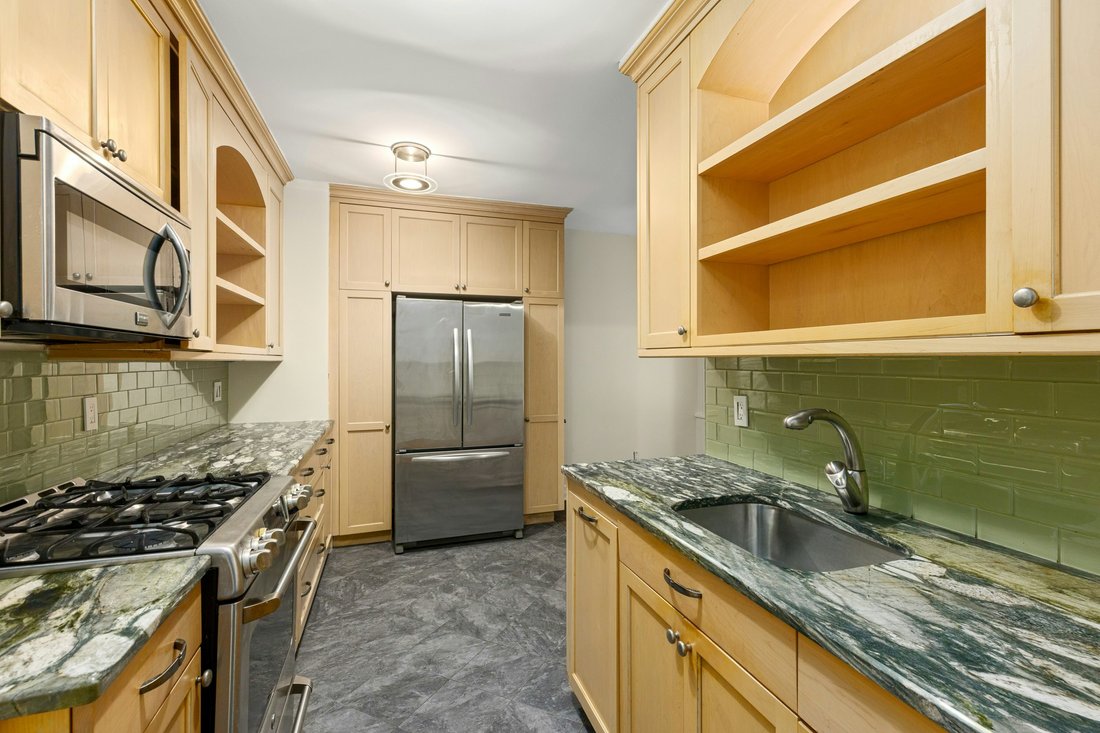Co Op in New York, New York, United States 5 - 16748425
