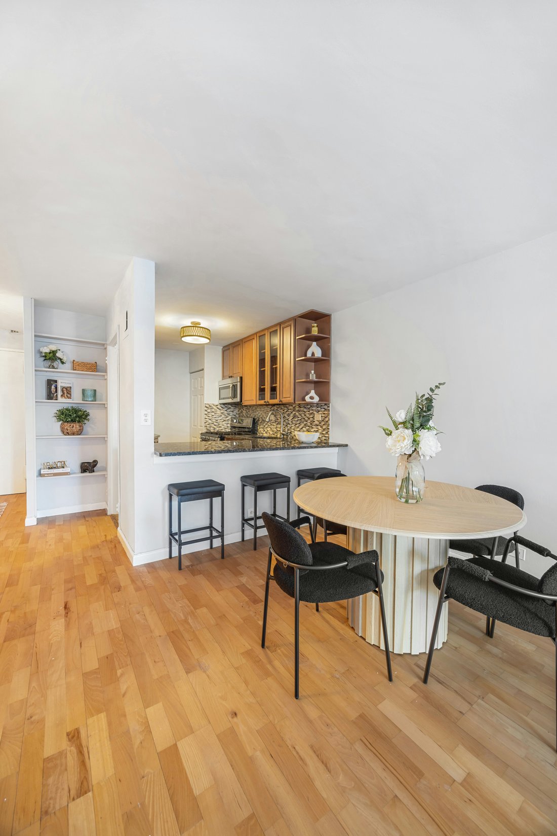 Co Op in New York, New York, United States 3 - 16748475