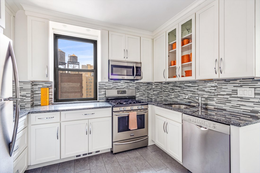 Co Op in New York, New York, United States 5 - 16747921