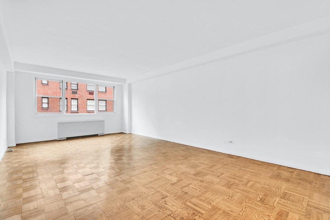 Co Op in New York, New York, United States 2 - 16747944