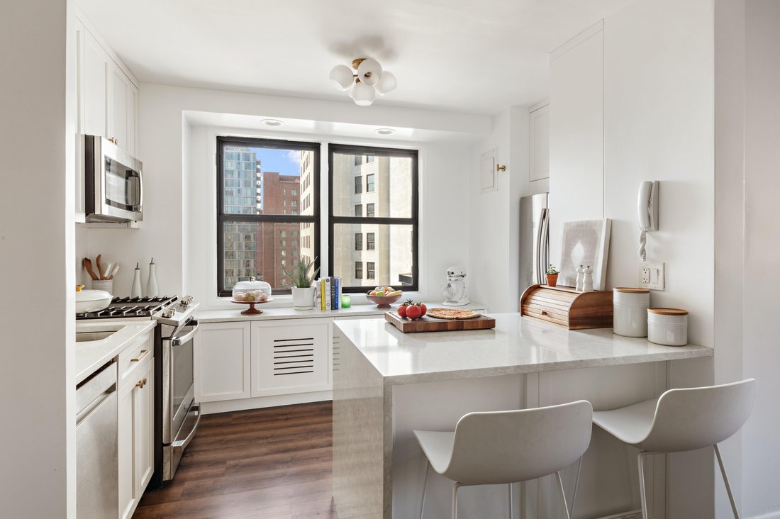 Co Op in New York, New York, United States 2 - 16747812
