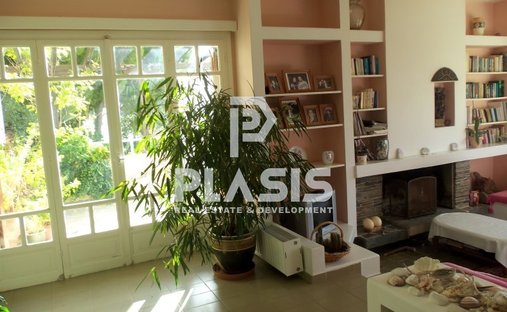 House in Nea Makri, Attica, Greece 1