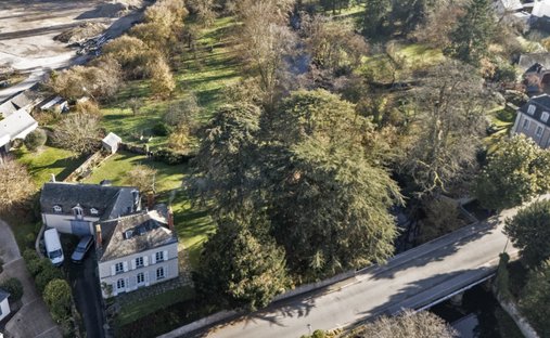 Renaissance Castle 33 Hectare Park With Ponds