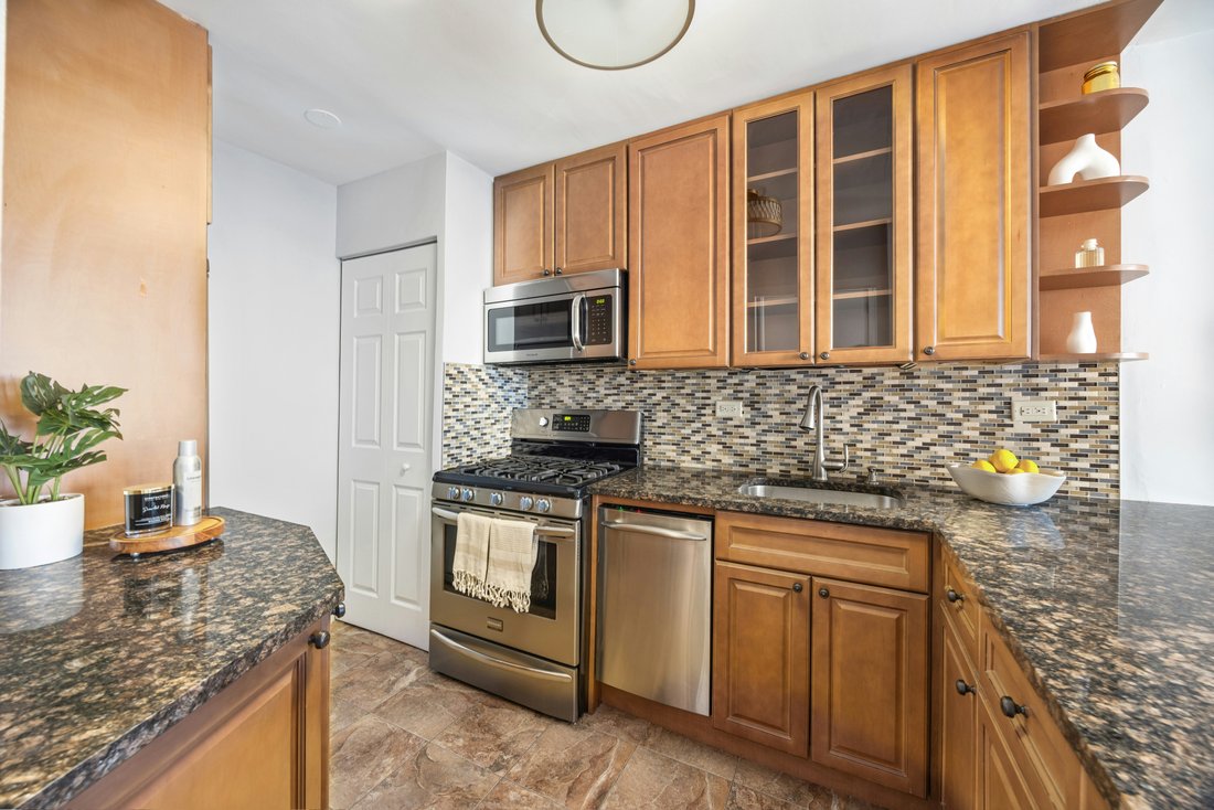 Co Op in New York, New York, United States 5 - 16748475