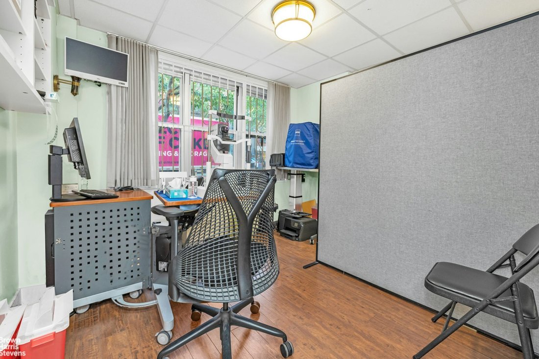 Co Op in New York, New York, United States 3 - 16748214