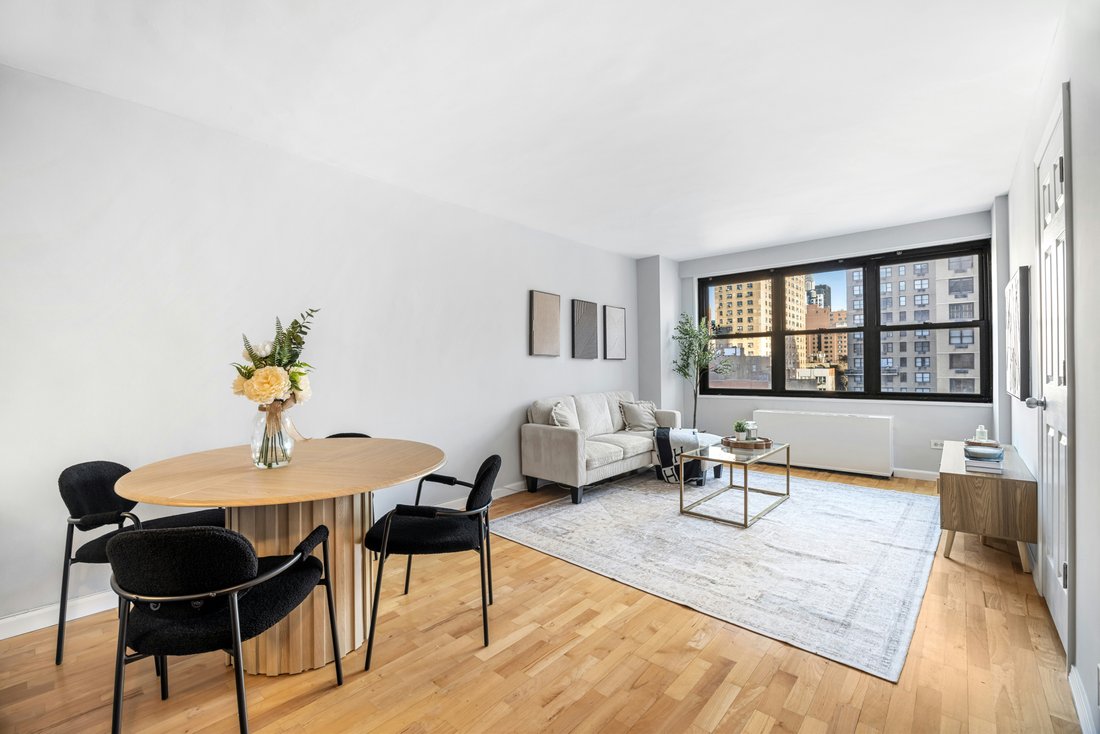 Co Op in New York, New York, United States 1 - 16748475