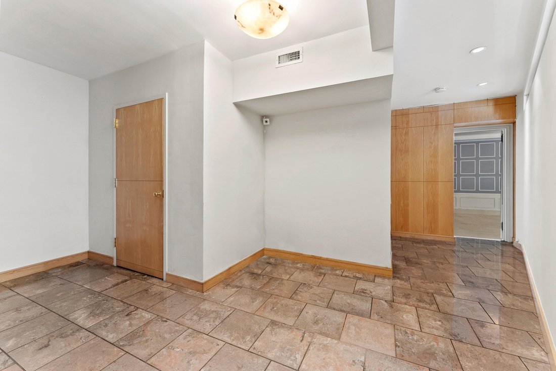 Co Op in New York, New York, United States 5 - 16747939