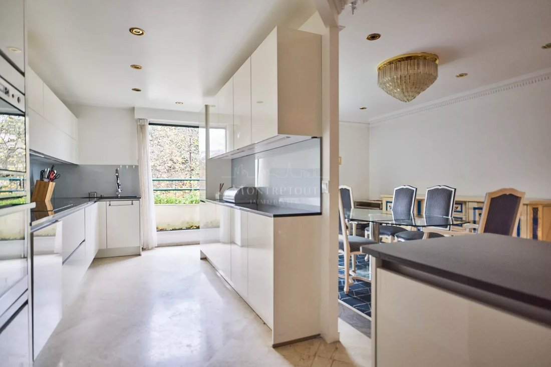 Apartment in Saint-Cloud, Ile-de-France, France 2 - 13546655