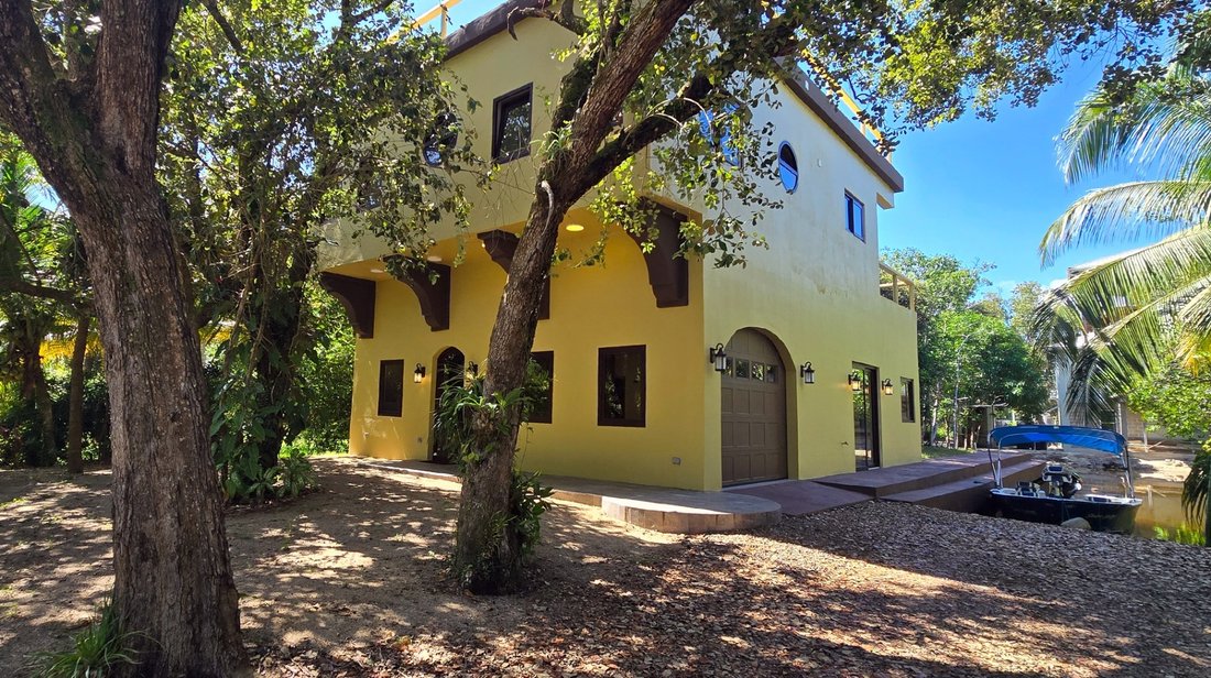 House in Placencia, Stann Creek District, Belize 1 - 16750043
