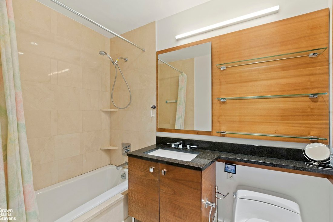 Condo in New York, New York, United States 5 - 16748268