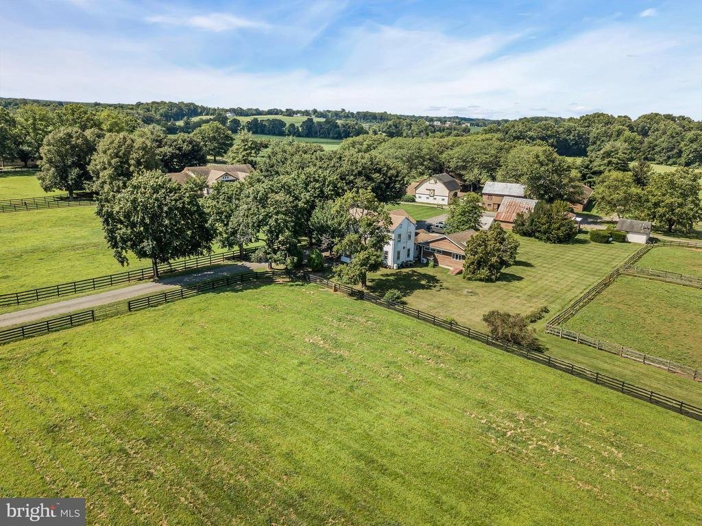 House in Upper Freehold, New Jersey, United States 4 - 16360021