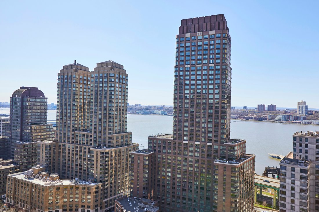 Co Op in New York, New York, United States 1 - 16748334