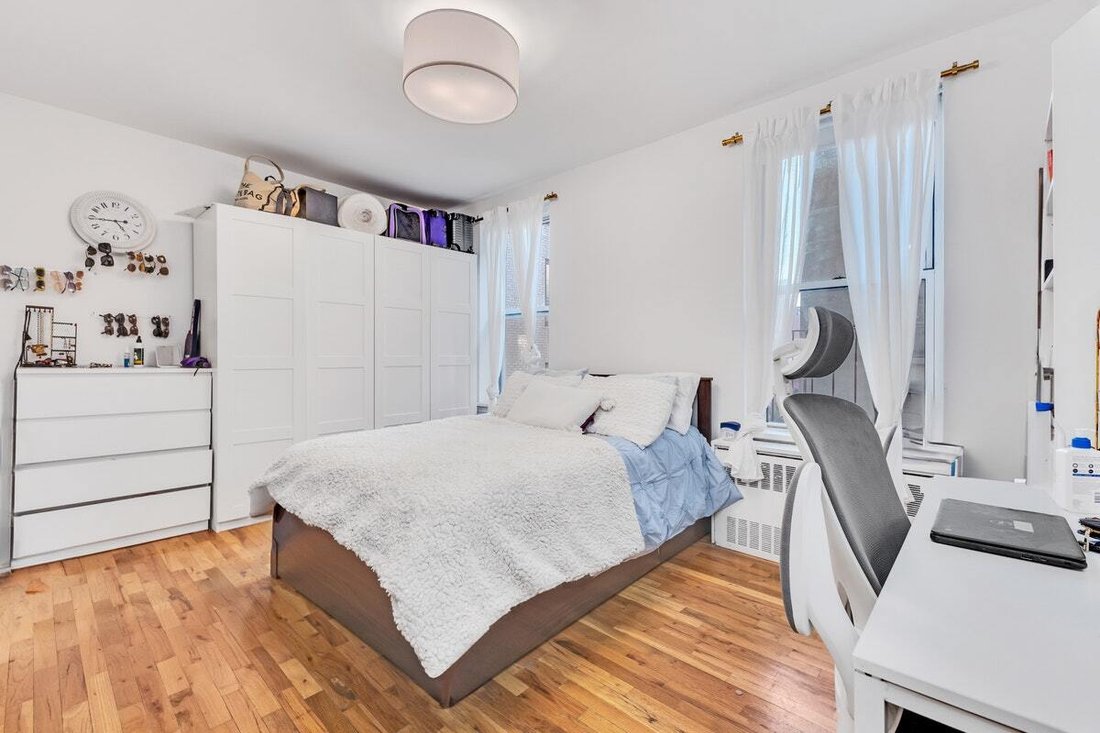 Co Op in New York, New York, United States 4 - 16748340