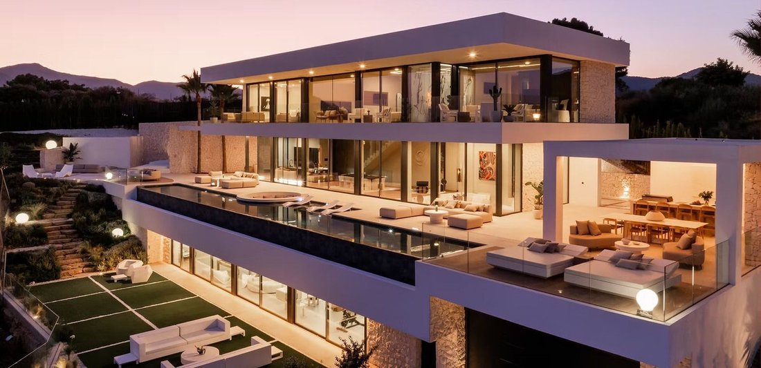 Villa in Benahavis, Andalusia, Spain 1 - 16748727