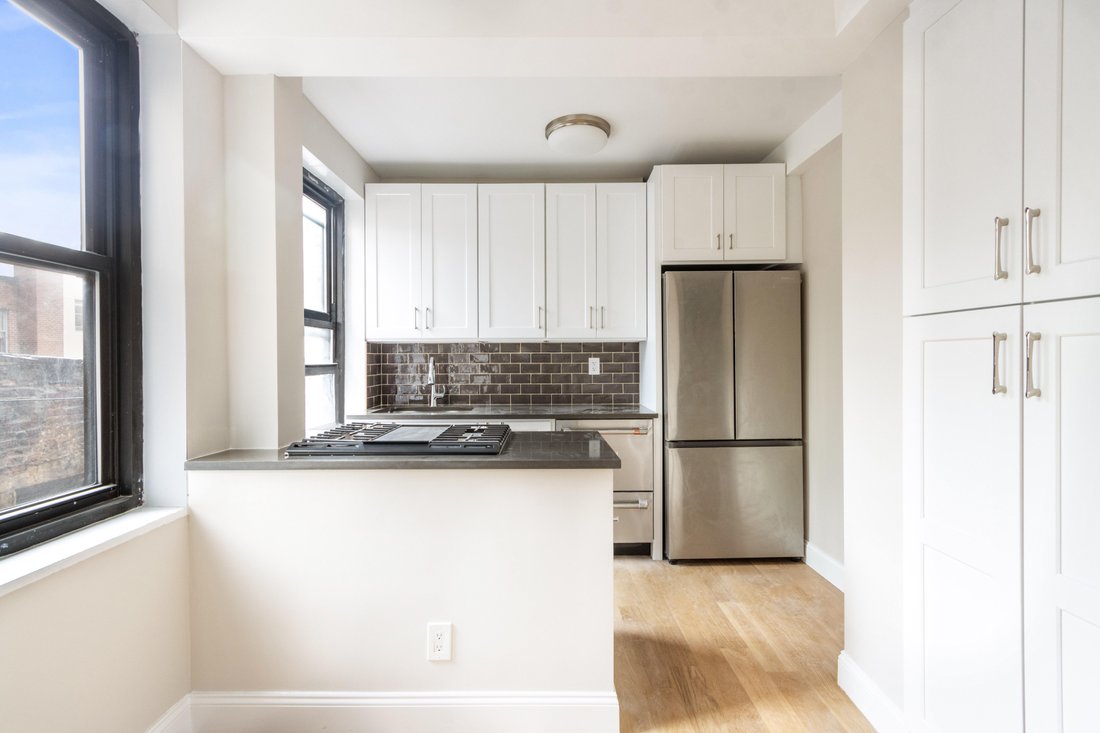 Co Op in New York, New York, United States 1 - 16747874