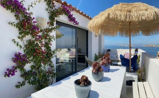 Townhouse in Saint Lambert, 7e Arrondissement, Marseille 1