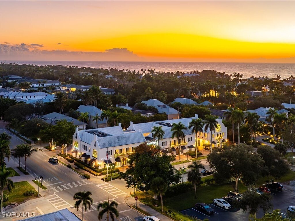 Condo in Naples, Florida, United States 5 - 16746198