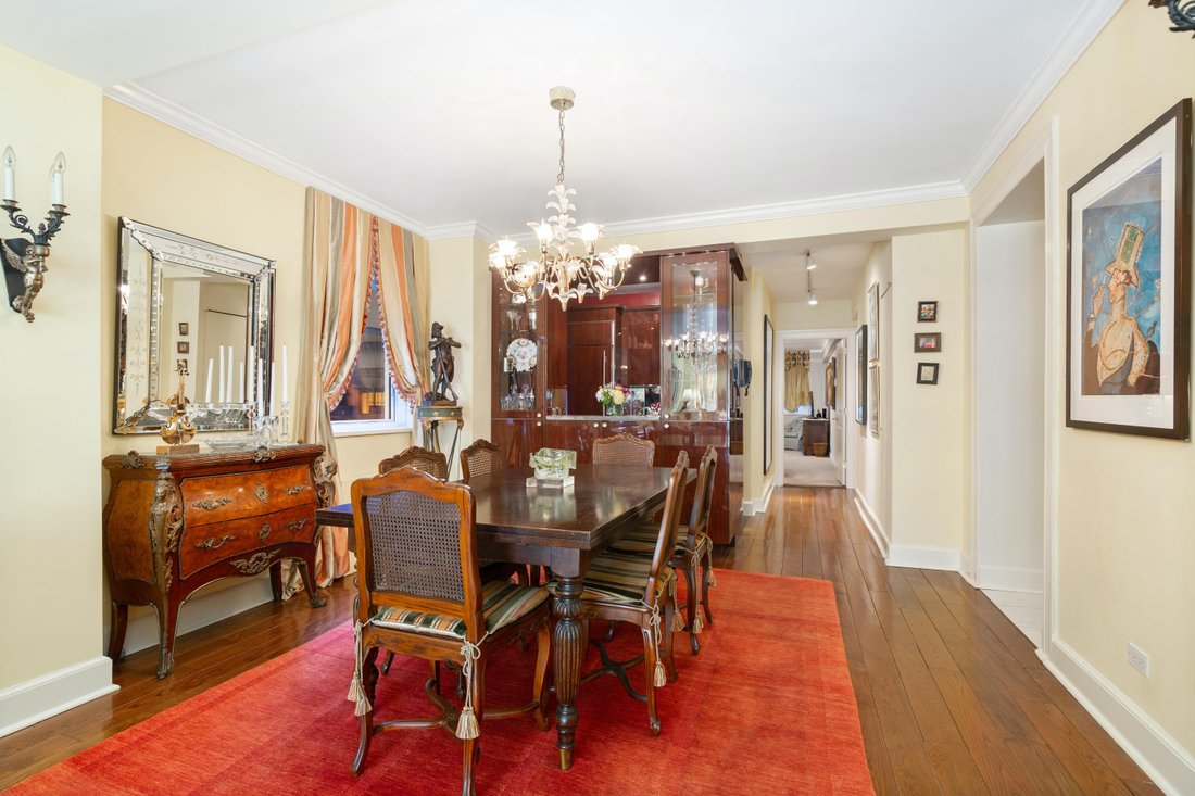 House in New York, New York, United States 5 - 16748109