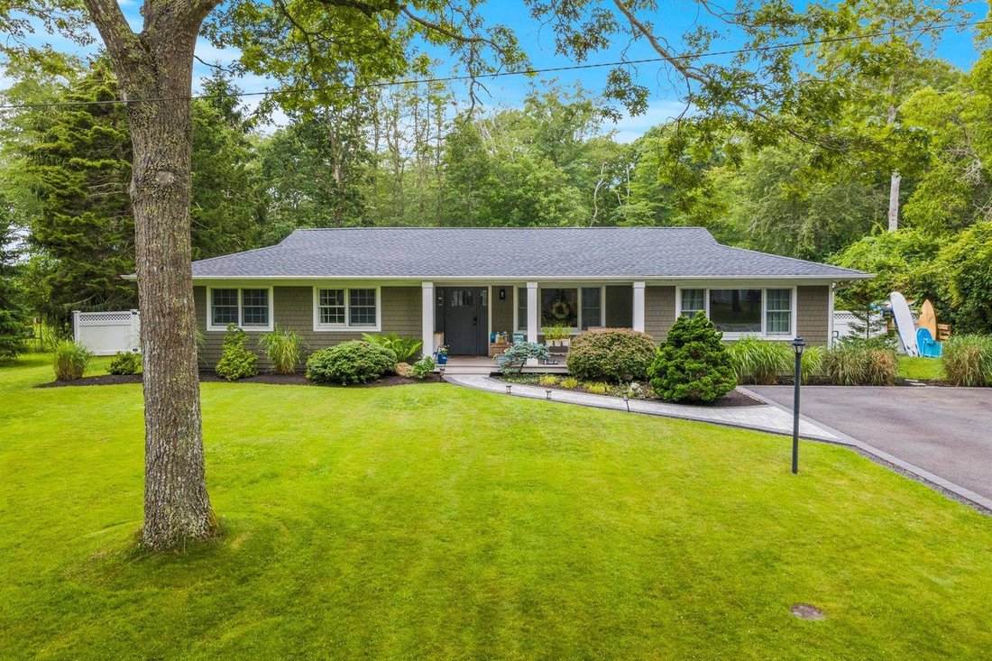 House in East Quogue, New York, United States 1 - 16746951