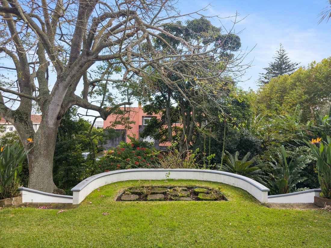House in Ponta Delgada (Sao Sebastiao), Azores, Portugal 2 - 15890052