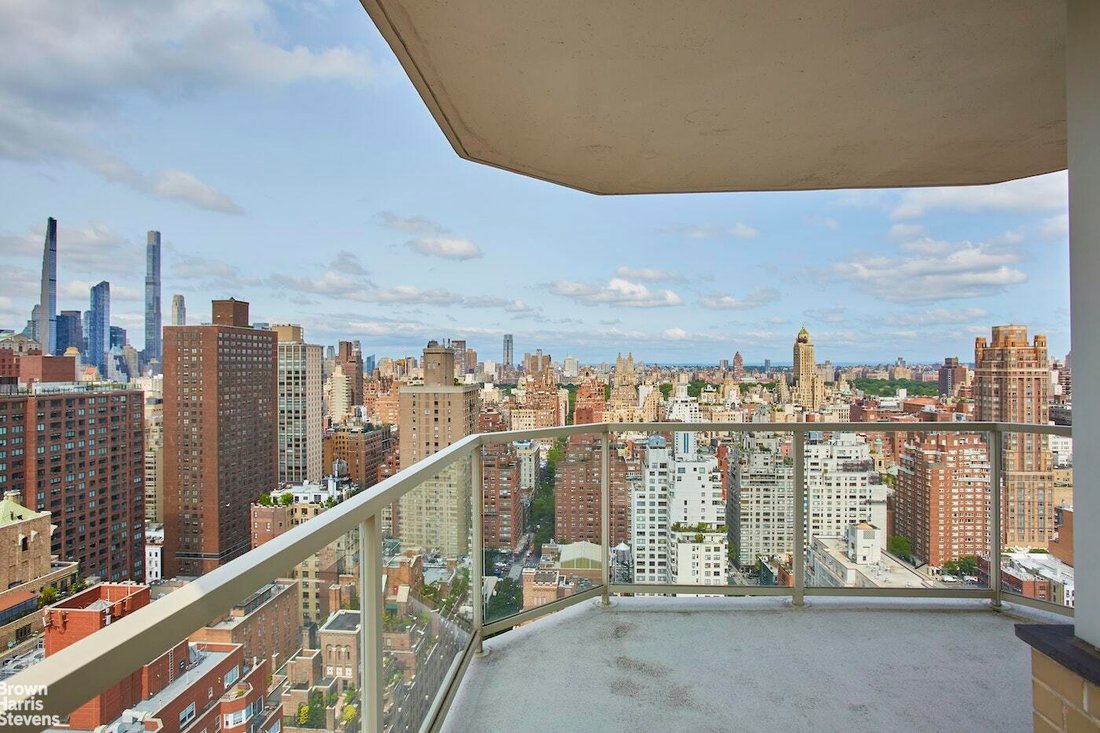 Co Op in New York, New York, United States 5 - 16748150