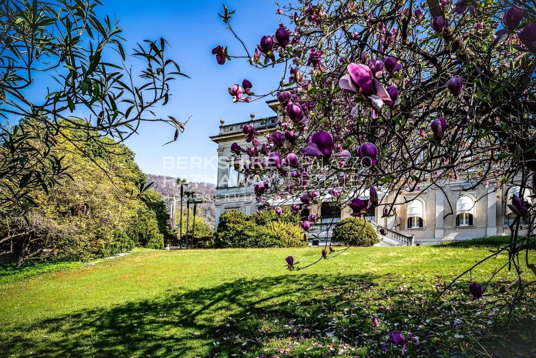 Villa in Verbania, Piedmont, Italy 4 - 16749319