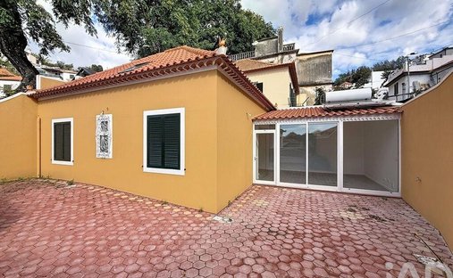 Townhouse in Imaculado Coracao de Maria, Madeira, Portugal 1