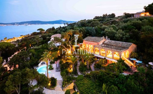 Villa in Ville-Les Saquedes-Le Bouillonnet, Sainte-Maxime, France 1