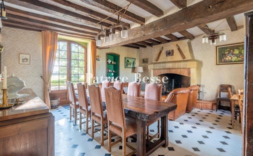 Castle for Sale in Saumur, Pays de la Loire, France