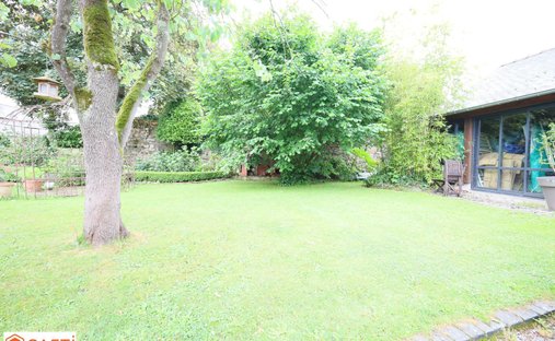 At The Gates Of Vitré Castle Of 12200 M² Land Of More Than 5 Ha