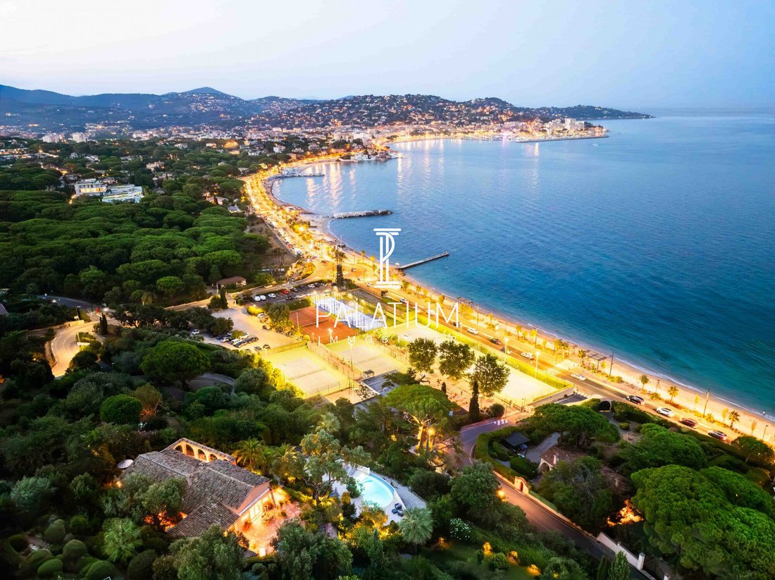 Villa in Ville-Les Saquedes-Le Bouillonnet, Sainte-Maxime, France 2 - 16750847