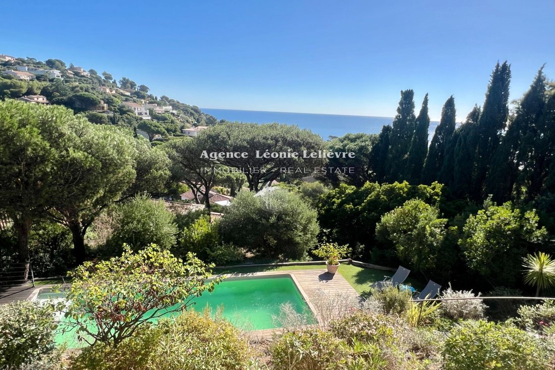 Villa in Les Issambres, Roquebrune-sur-Argens, France 3 - 16751204