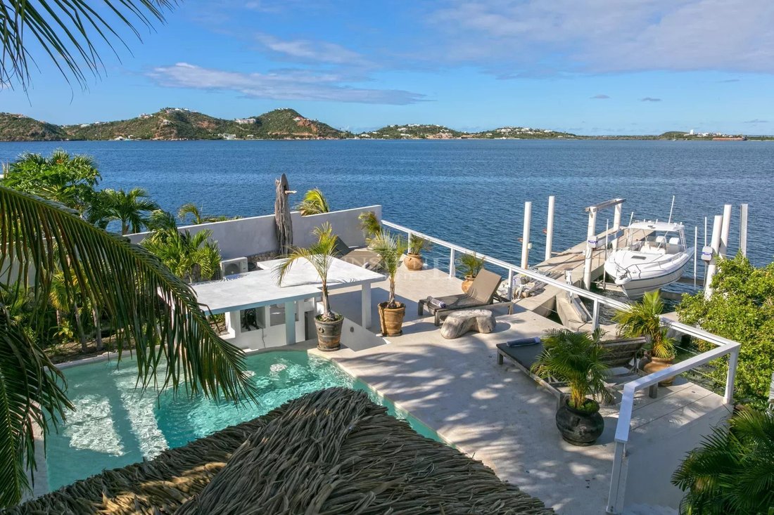 Villa in Simpson Bay, Sint Maarten 2 - 16748772